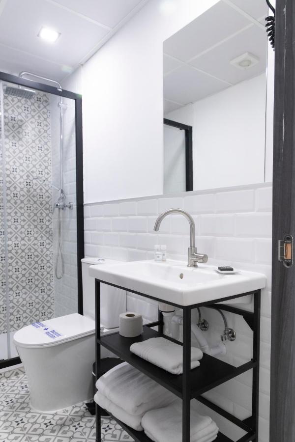 Hostal Boutique I Host You Madrid Extérieur photo